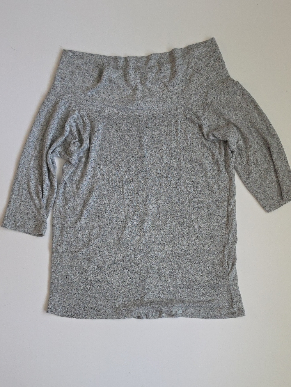 Cozy Gray Off-the-Shoulder Knit Top XLarge (46)